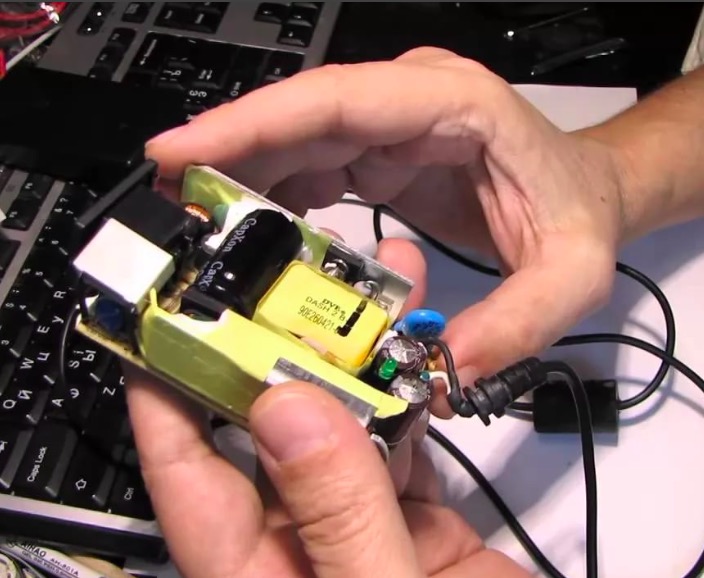 Ремонт блоков питания ноутбуков Сухаревская метро Москвы