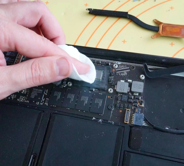 Чистка макбук от пыли Сухаревская метро Москвы Чистка макбук от пыли